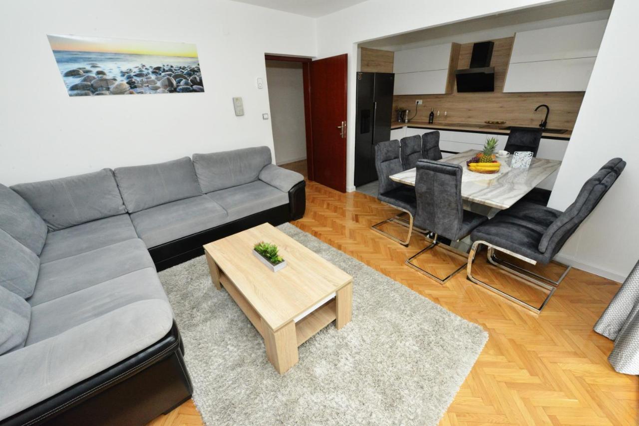 Apartmani Ivan Kaštela Esterno foto