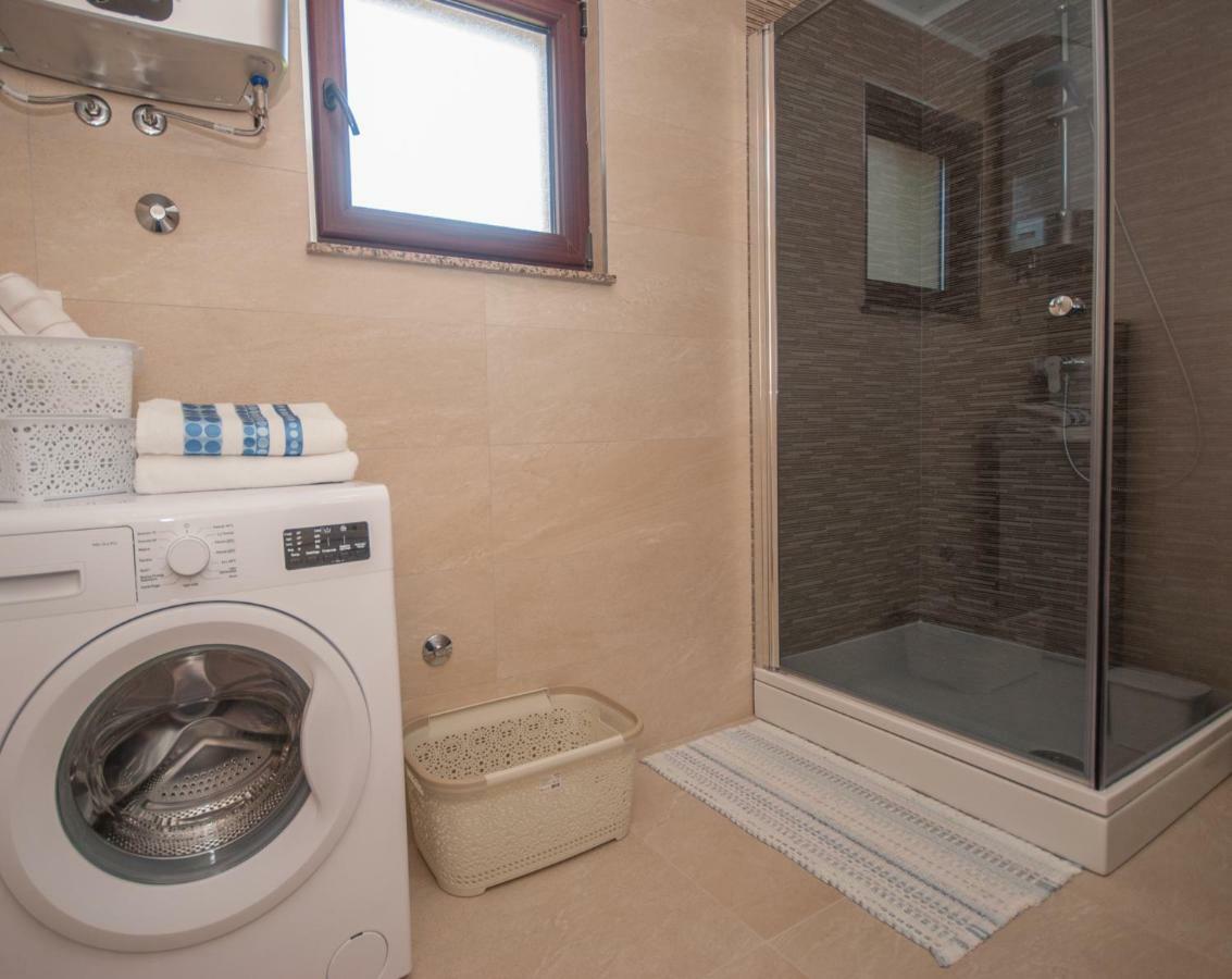 Apartmani Ivan Kaštela Esterno foto