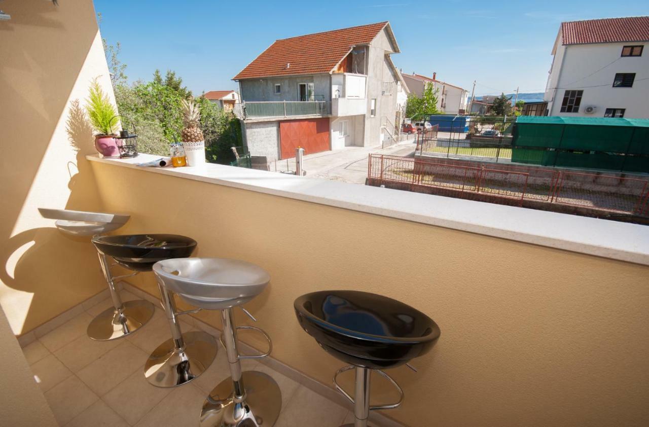 Apartmani Ivan Kaštela Esterno foto
